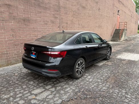 Used 2024 Volkswagen Jetta Sport FWD image 6