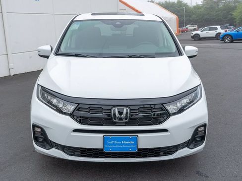 New 2026 Honda Odyssey Touring image 3