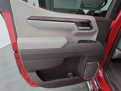 Used 2025 GMC Sierra 1500 SLT w/ SLT Premium Package AWD/4WD image 34