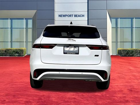 New 2026 Jaguar F-PACE R-Dynamic S image 5