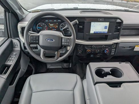 New 2026 Ford F250 XL w/ XL Chrome Package image 7