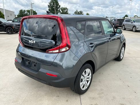 Used 2022 Kia Soul LX FWD image 5