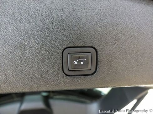 Certified 2024 Cadillac XT6 Premium Luxury FWD image 24