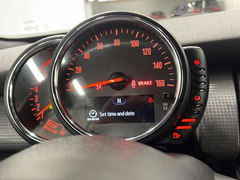 Used 2016 MINI Cooper Convertible FWD image 5