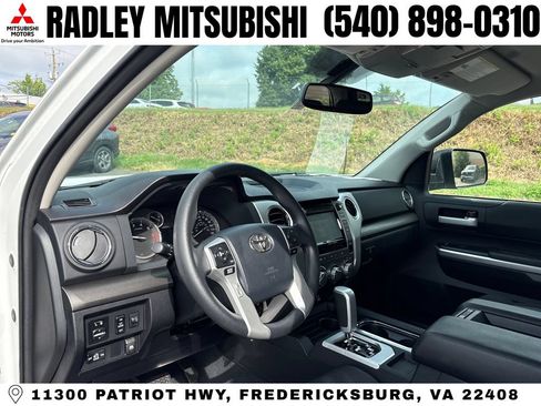 Used 2014 Toyota Tundra SR5 w/ SR5 Upgrade Package AWD/4WD image 4