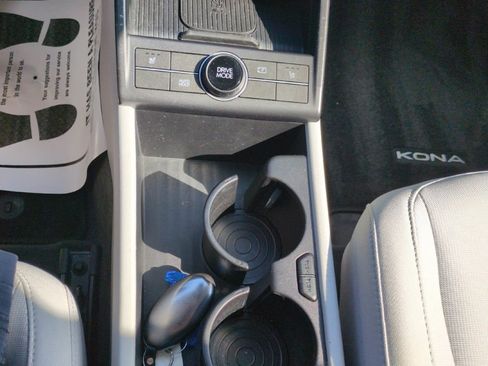 Used 2025 Hyundai Kona SEL FWD image 22