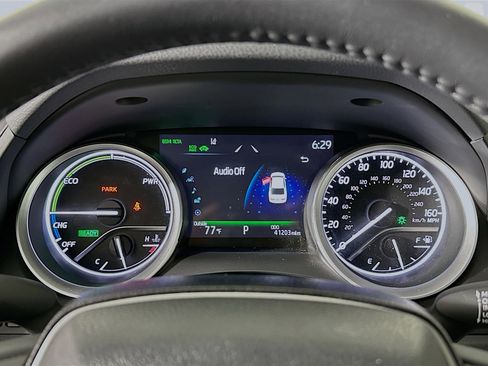 Used 2024 Toyota Camry XLE w/ Cold Weather Package image 19