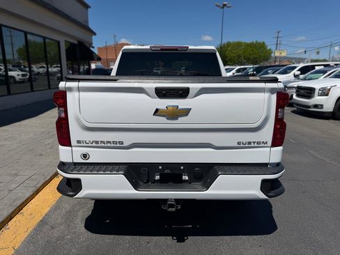 Used 2023 Chevrolet Silverado 1500 Custom AWD/4WD image 8