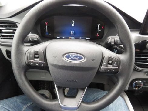 New 2025 Ford Escape Active image 19