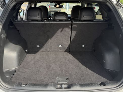 Used 2025 Jeep Compass Trailhawk AWD/4WD image 16