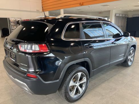Used 2019 Jeep Cherokee Limited w/ Technology Group AWD/4WD image 5