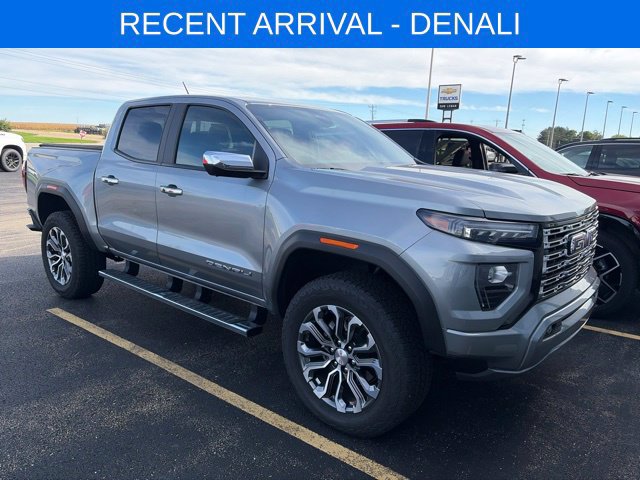 Used 2026 GMC Canyon Denali AWD/4WD image 1
