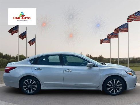 Used 2016 Nissan Altima 2.5 SV image 4