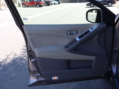 Used 2013 Nissan Murano SV AWD/4WD image 23