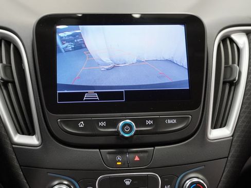 Used 2022 Chevrolet Malibu LS FWD image 19