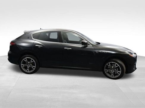 Used 2023 Maserati Levante Modena image 7