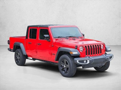 Used 2023 Jeep Gladiator Sport AWD/4WD image 3