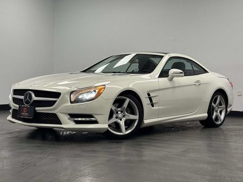 Used 2016 Mercedes-Benz SL 550 w/ Driver Assistance Package image 1
