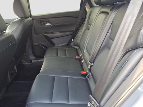 Used 2024 Nissan Rogue SL AWD/4WD image 14