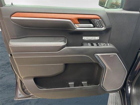 Used 2022 GMC Sierra 1500 Denali image 18