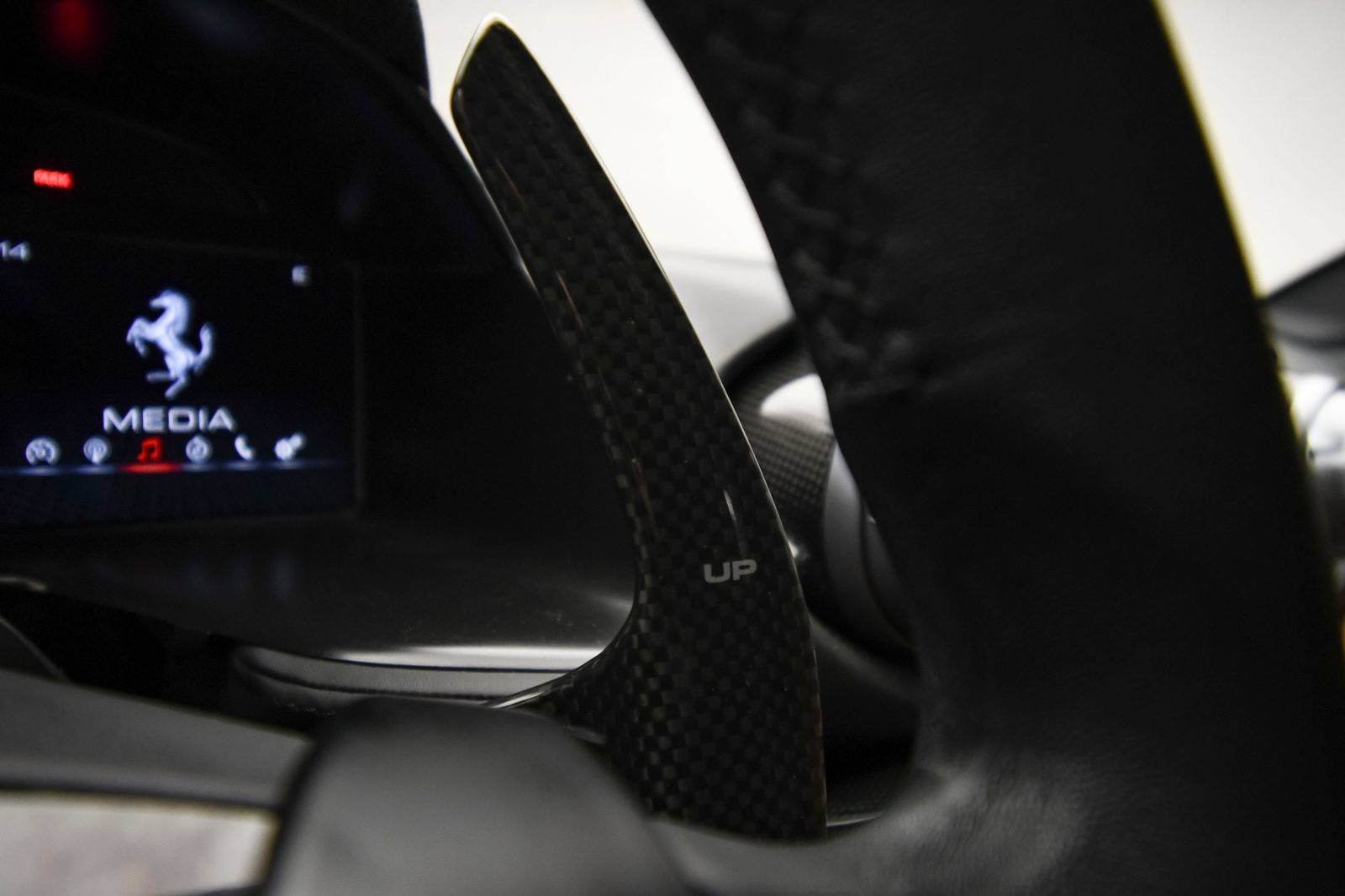 Used 2018 Ferrari 812 Superfast RWD image 19