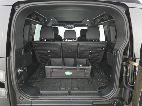 New 2026 Land Rover Defender 110 X-Dynamic SE AWD/4WD image 15