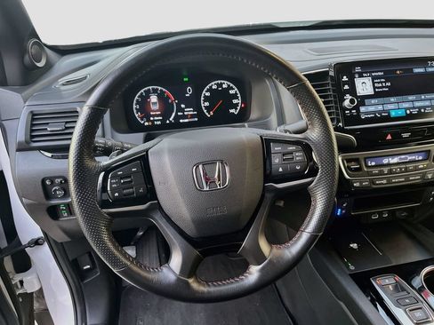 Used 2024 Honda Ridgeline Black Edition image 11