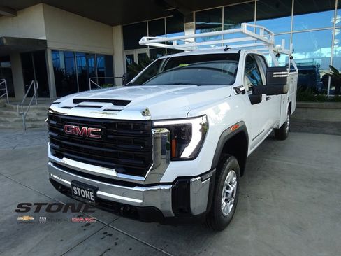 New 2026 GMC Sierra 2500 Pro w/ Convenience Package image 3