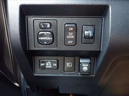Used 2021 Toyota Tundra Limited w/ Limited Premium Package AWD/4WD image 24