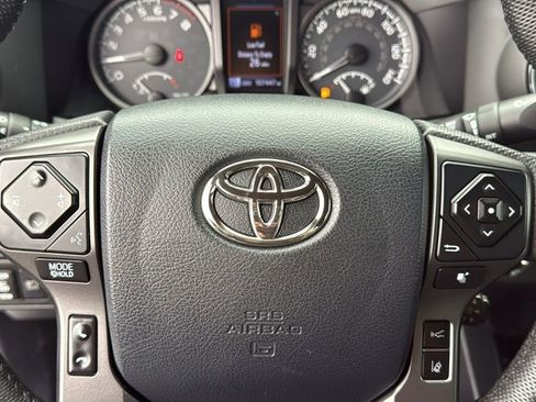 Used 2019 Toyota Tacoma TRD Off-Road image 25