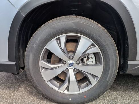 Used 2025 Subaru Ascent Premium AWD/4WD image 9