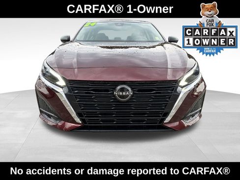 Used 2024 Nissan Altima 2.5 SV FWD image 2