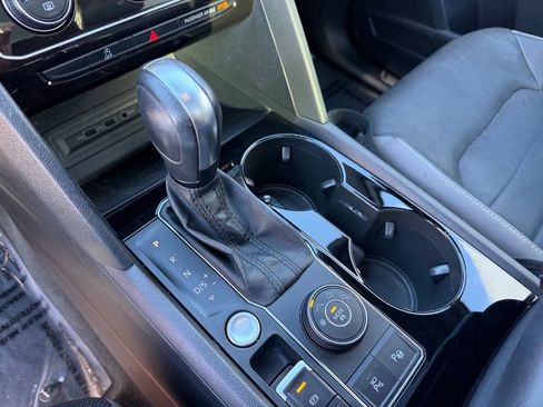 Used 2020 Volkswagen Atlas Cross Sport SEL Premium R-Line image 29