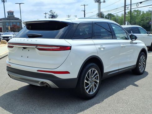 Certified 2022 Lincoln Corsair AWD w/ Equipment Group 101A image 3