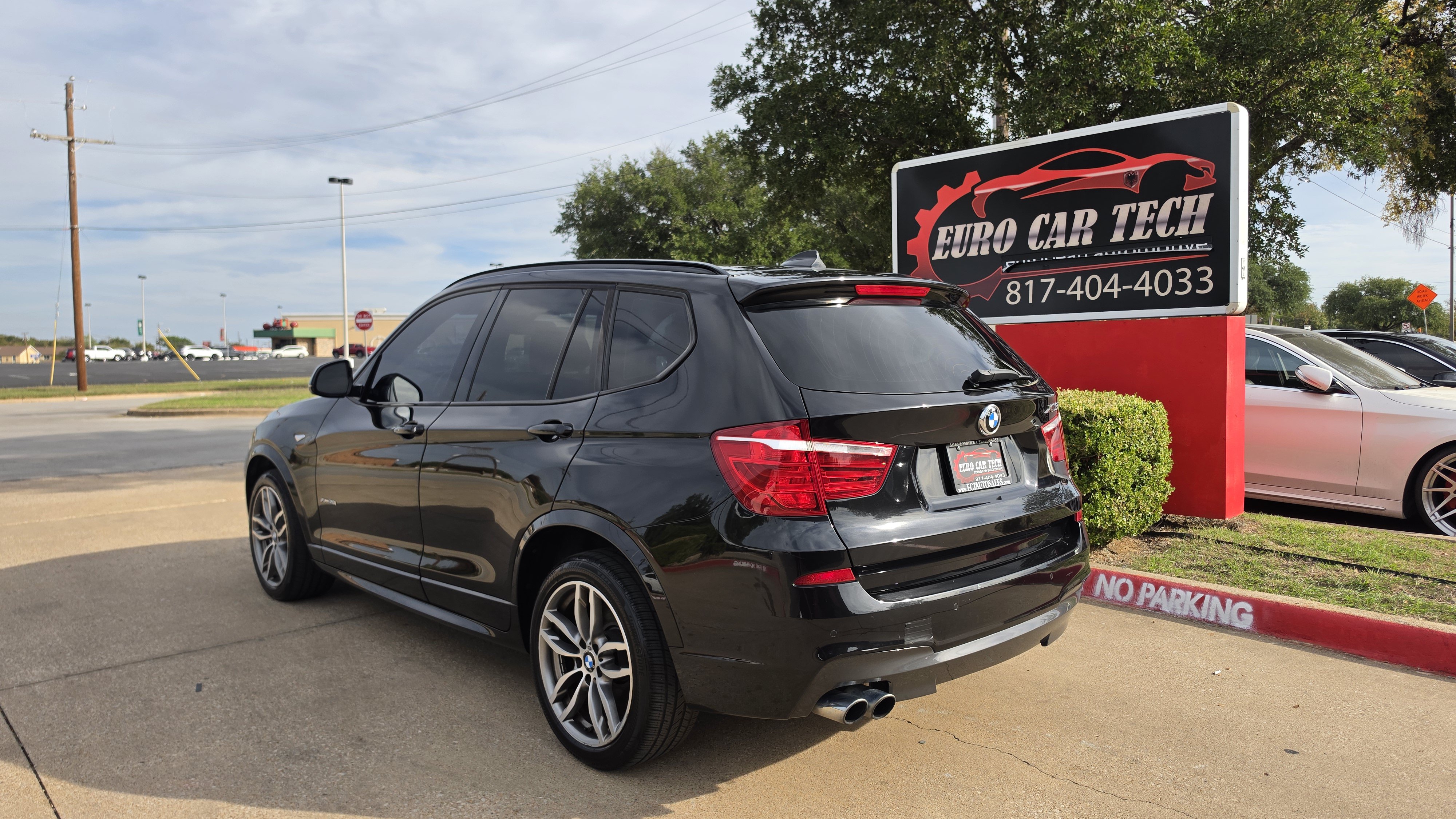 Used 2016 BMW X3 xDrive28i AWD/4WD image 3