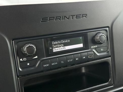 Used 2020 Mercedes-Benz Sprinter 2500 image 3