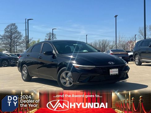 New 2026 Hyundai Elantra SE image 1