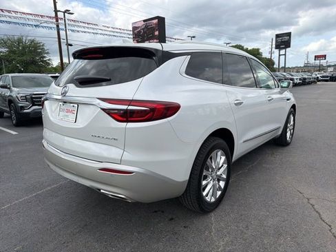 Used 2019 Buick Enclave Essence FWD image 6