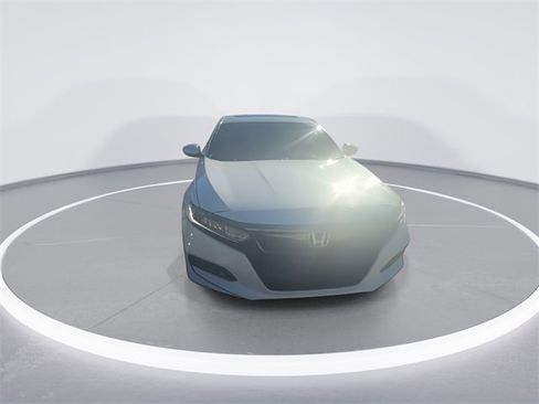 Used 2019 Honda Accord Sport image 3