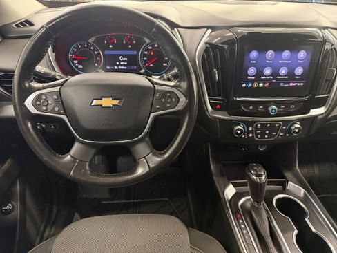 Used 2020 Chevrolet Traverse LT w/ Driver Confidence II Package AWD/4WD image 14
