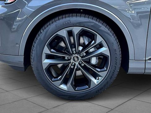 New 2026 Audi Q7 3.0T Premium Plus image 11