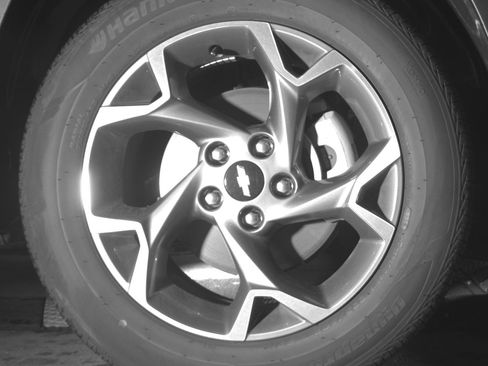 Used 2025 Chevrolet Trax LT FWD image 13