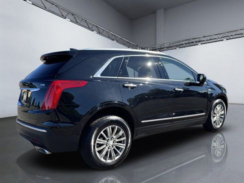 Used 2017 Cadillac XT5 Luxury w/ LPO, Wheel Lock Package AWD/4WD image 7