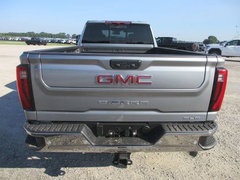 New 2026 GMC Sierra 3500 SLE w/ SLE Value Package AWD/4WD image 5