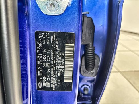 Certified 2025 Hyundai Elantra SEL w/ Cargo Package FWD image 28