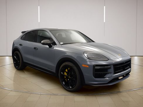 Certified 2024 Porsche Cayenne Turbo GT AWD/4WD image 26