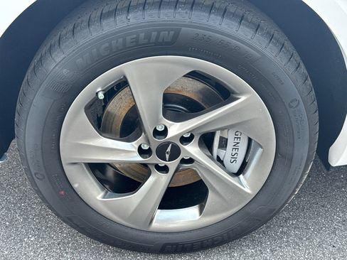 New 2026 Genesis GV70 2.5T Select AWD/4WD image 17