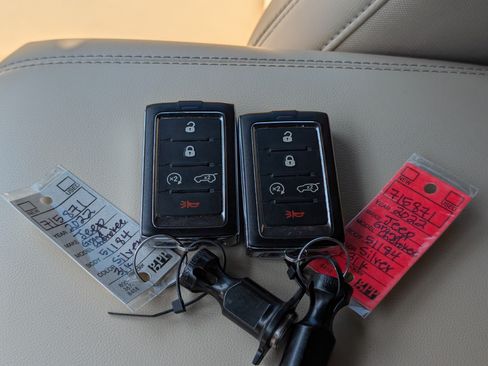 Used 2022 Jeep Grand Cherokee Limited 4xe AWD/4WD image 41