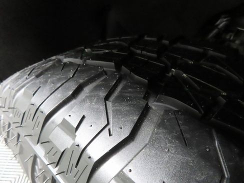 Used 2025 Chevrolet Silverado 1500 LT image 7