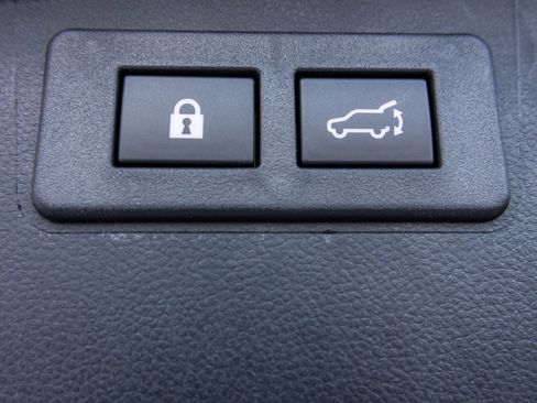 New 2025 Subaru Outback Premium image 33